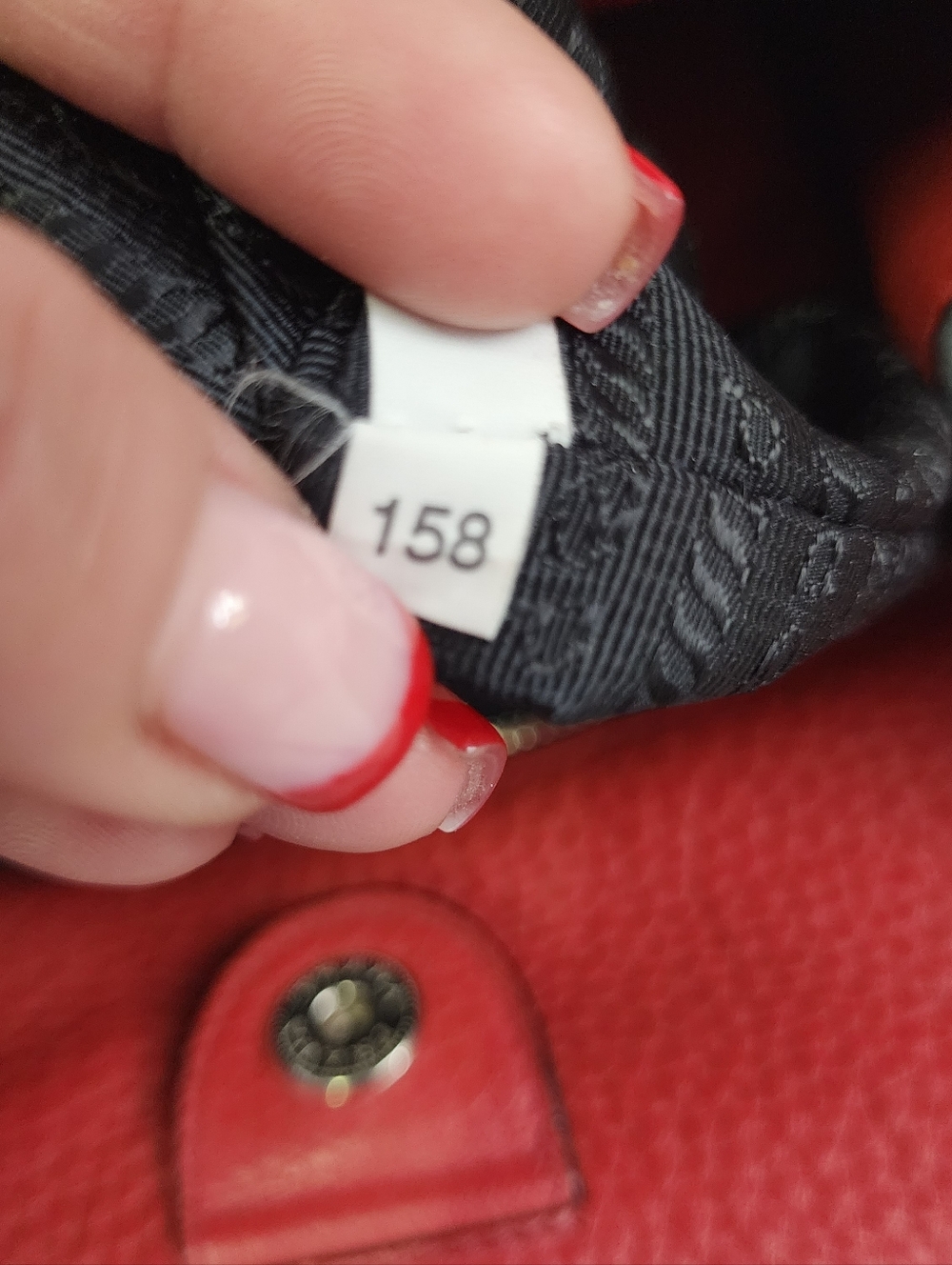 Authentic Prada Vitello Daino pebbled leather 2-way Bag With Digital COA - Picture 8 of 13